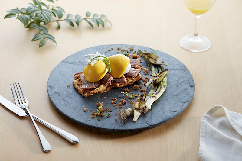 Eggs Benedict Makito Inomata