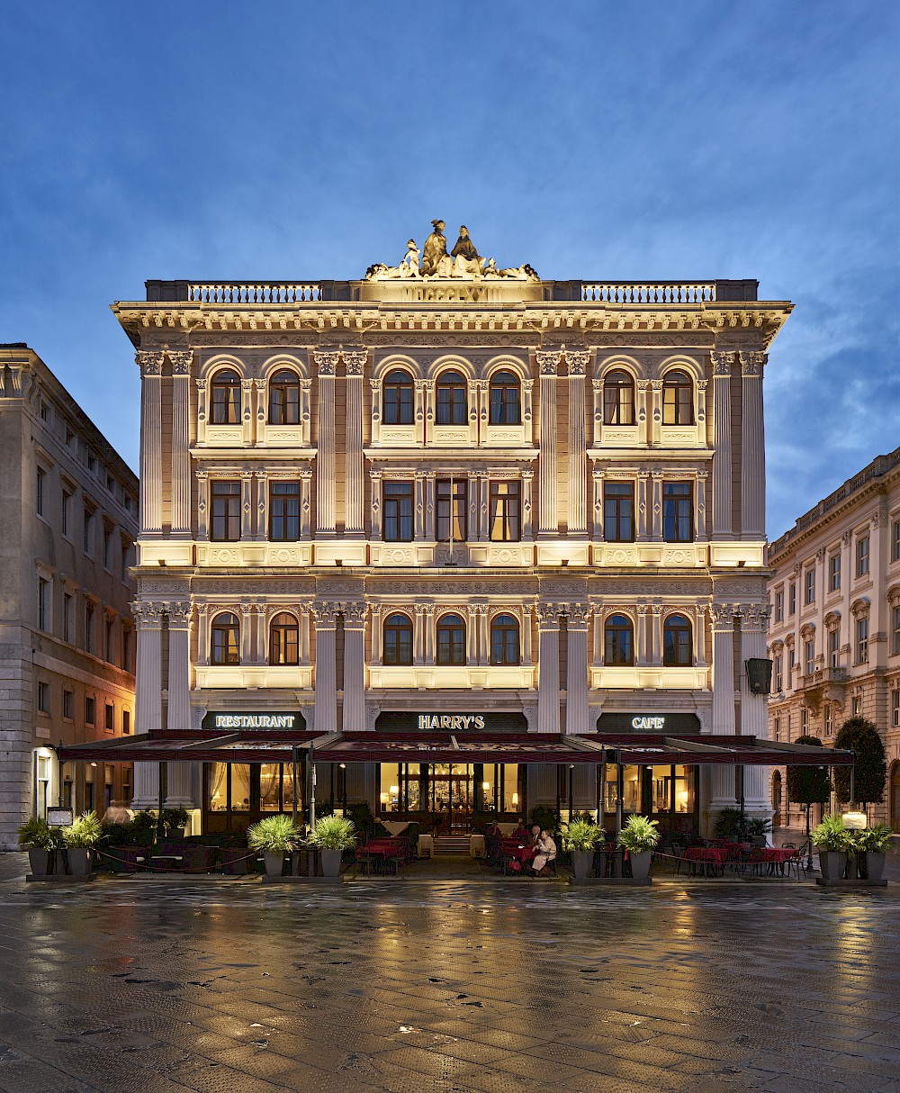 Grand Hotel Duchi d'Aosta Facade
