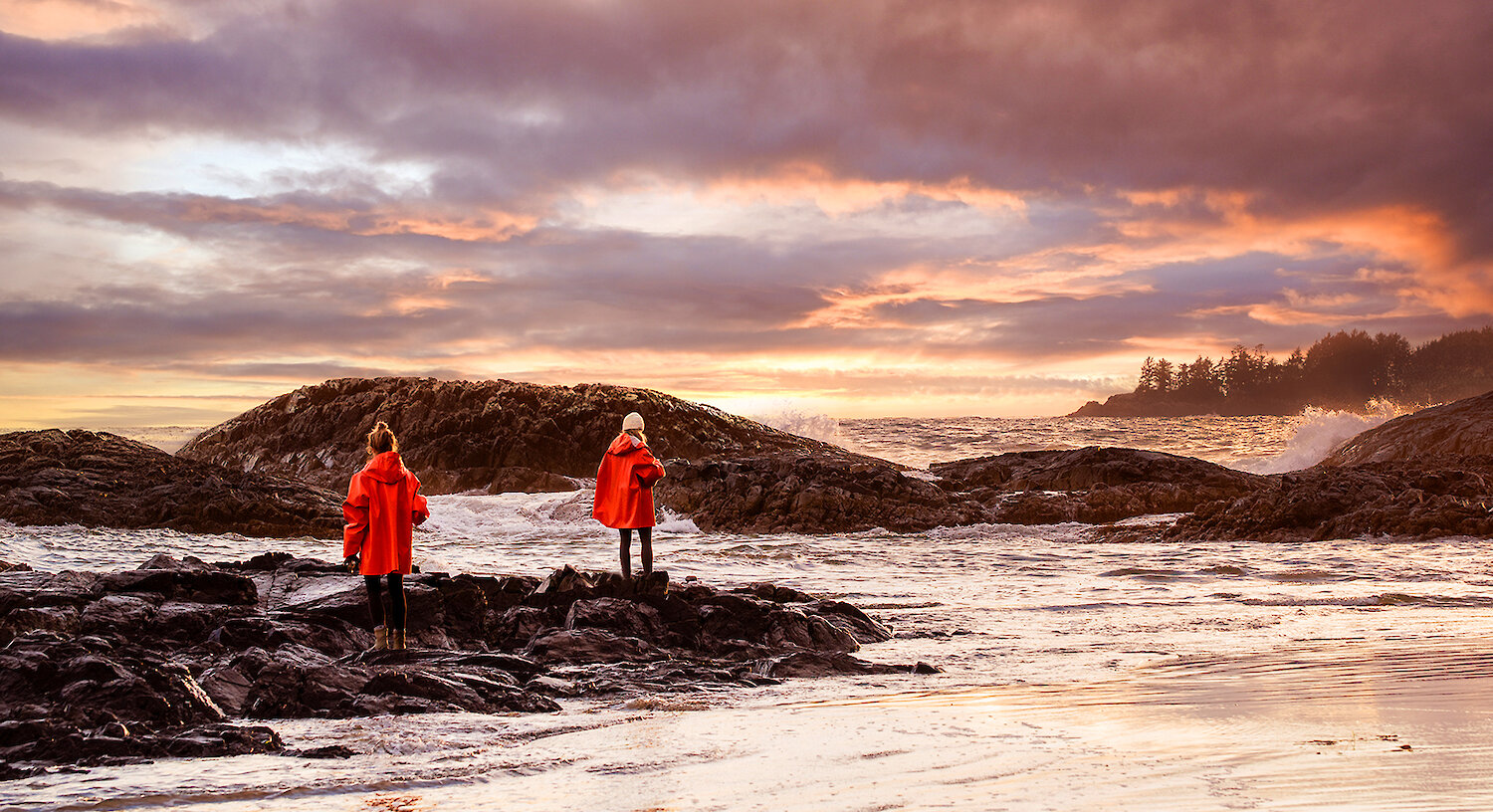 Stormy Sunset (©Caitlin Ronda)