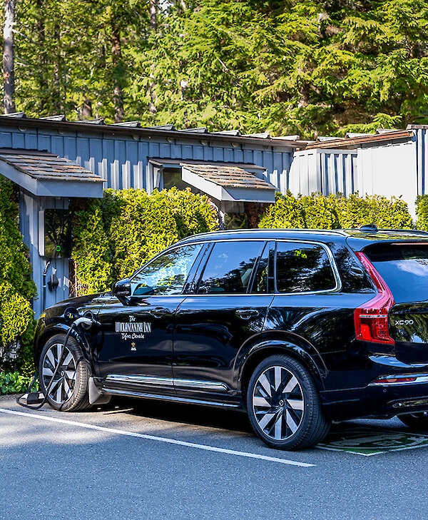 Volvo XC90 by Caitlin Ronda