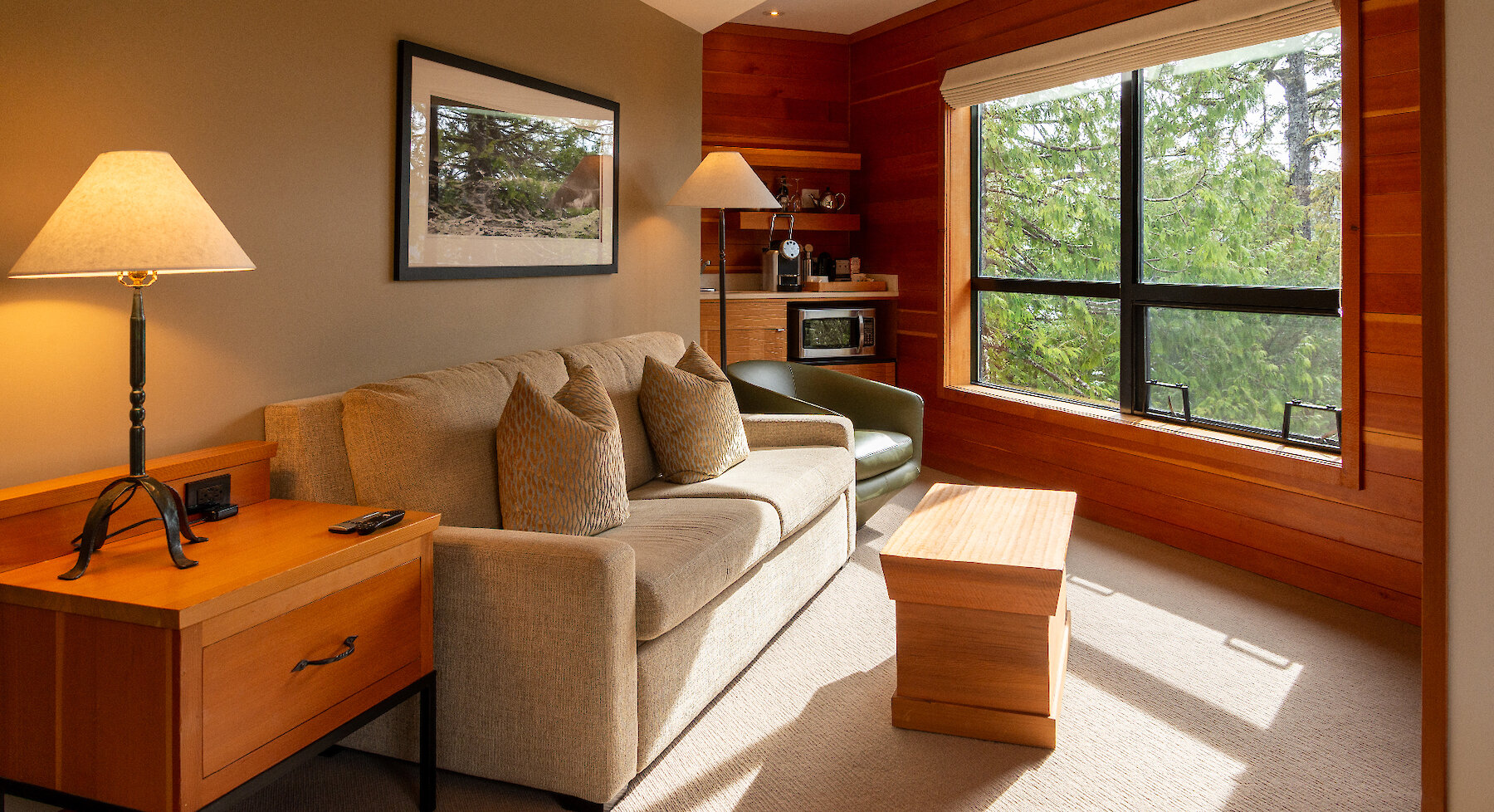 Beachcomber Suite Sitting Area and Wet Bar by Caitlin Ronda